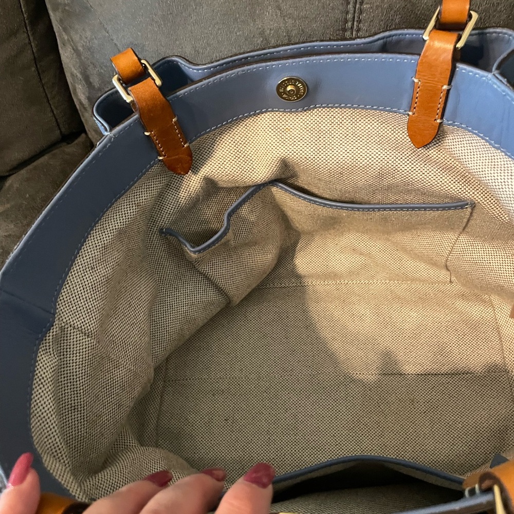 Dooney and Bourke Women's Bag - Picture 4 of 7